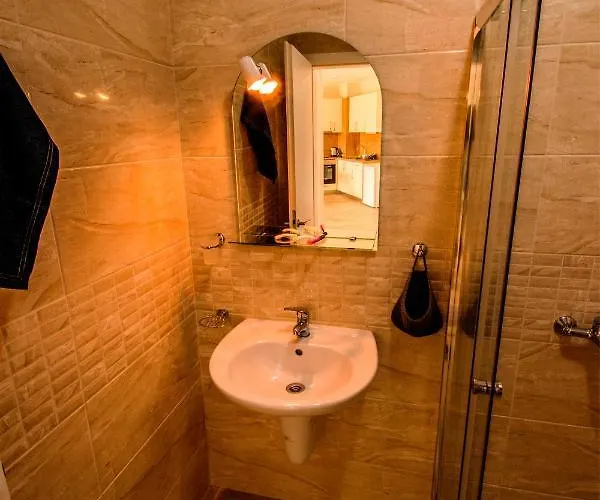 Zornitsa Ξενοδοχείο με διαμερίσματα 4*