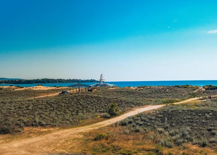 Zornitsa Ξενοδοχείο με διαμερίσματα 4*