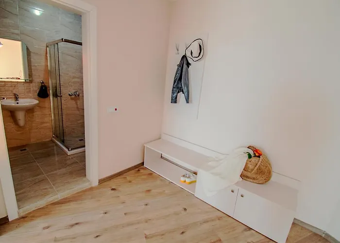 Zornitsa Ξενοδοχείο με διαμερίσματα 4*