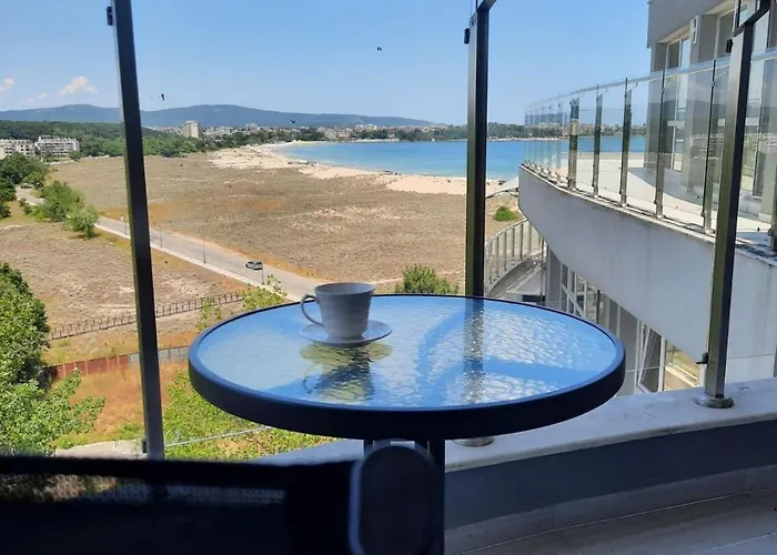 Ξενοδοχείο με διαμερίσματα Zornitsa 4*